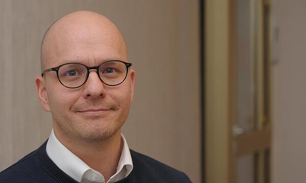 Oberbürgermeister Dirk Vogel äußert sich zum aktuellen Stand in Sachen Hallenbad. Oberbürgermeister Dirk Vogel äußert sich zum aktuellen Stand in Sachen Hallenbad.