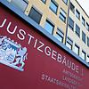 Vor dem Landgericht Coburg hat am Donnerstag der Prozess gegen einen mutmaßlichen Brandstifter begonnen. Vor dem Landgericht Coburg hat am Donnerstag der Prozess gegen einen mutmaßlichen Brandstifter begonnen.
