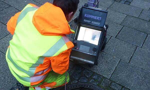 Der Markt Oberthulba reinigt und befährt in diesem Jahr einen Teil seines Kanalnetzes in allen Ortsteilen. Auch die Anschlussleitungen bis zur Grundstücksgrenze werden dabei geprüft.