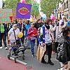 Mit klaren Botschaften auf Plakaten für mehr Inklusion und Teilhabe zog die Demo durch die Stadt.