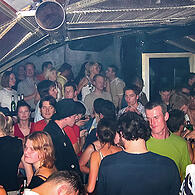 So wurde im August 2005 in der letzten Downstairs-Nacht gefeiert.