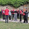 Ein Standkonzert gab das Junior- und Schülerorchester der Jugend- und Trachtenkapelle im Brandbachgarten.