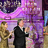 Bei der Gala in Baden-Baden gratulieren Moderatorin Sylvie Meis (links) und Florian Boitin (Chefredakteur und Verleger Playboy Germany) dem Playmate des Jahres 2025, Laura Engelmann.