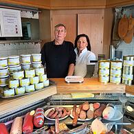 Wolfgang und Regina Ramer in ihrer Metzgerei in der Gaustadter Hauptstraße