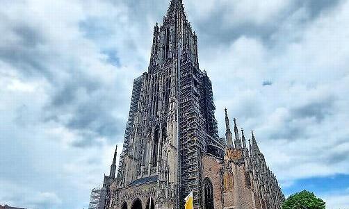 6000 Blasmusiker aus ganz Deutschland boten ein spektakuläres Gemeinschaftskonzert vor dem Ulmer Münster.