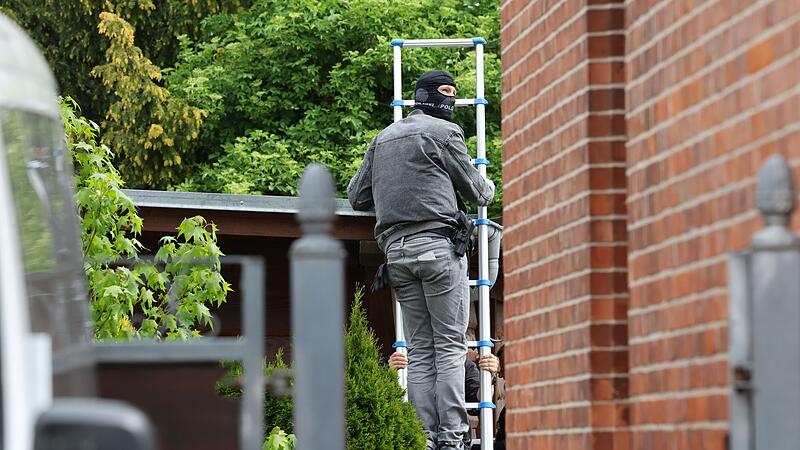 Mutmaßliche rechte Terrorzelle: Junge Männer festgenommen