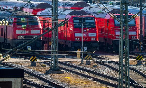 Regionalbahn Loks am Hauptbahnhof
