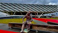Die Statue von Adolf Dassler vor der Adidas-Zentrale: Das von ihm gegründete Unternehmen will rund 500 Arbeitsplätze streichen. Die Statue von Adolf Dassler vor der Adidas-Zentrale: Das von ihm gegründete Unternehmen will rund 500 Arbeitsplätze streichen.