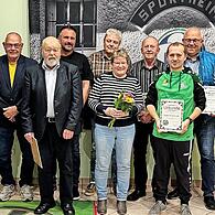 Der TSC Mainleus ehrte langjährige Mitglieder (von links): Gerhard Liebermann, Zweiter Vorstand Wolfang Pöpperl, Werner Götz, M. Konrad, Udo Fischer, Heidi Dittmann, Armin Rosenbauer, Kamil Trojanowski, Torsten Schulz und Vorstand Robert Bosch.