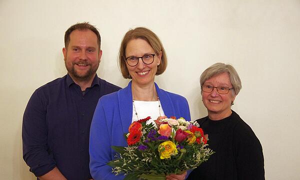 Vizepräsident Michael Eber, Präsidentin Maren Schmitt (20 Jahre Mitgliedschaft) und Vizepräsidentin Renate Horch.